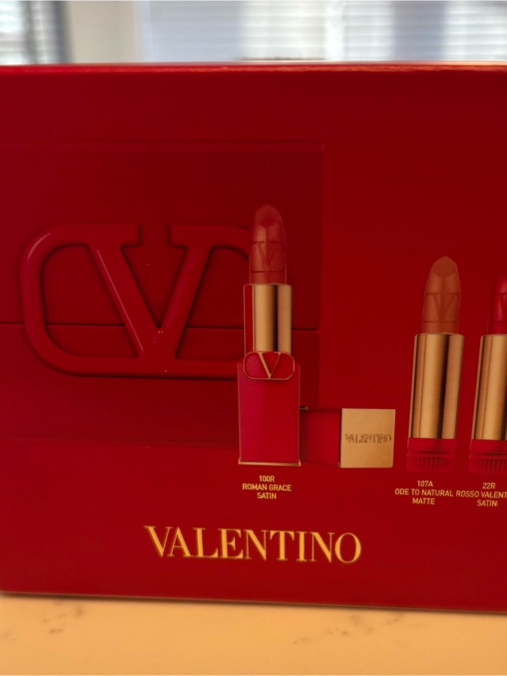 Valentino Lipstick - Valentino Couture - Red and Nude lipstick. - Picture 2 of 4